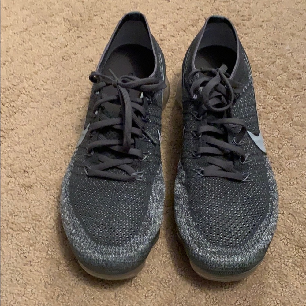 Men’s size 9 Nike Air Vapormax Cool Grey